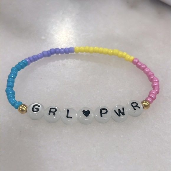 GRL🖤PWR Beaded Letter Glow in the Dark Stretch Bracelet - Picture 4 of 5